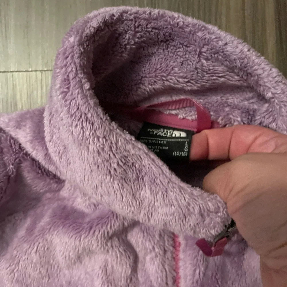 The North Face Kids Fleece Osito Jacket in Purple and Pink size L